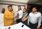 Kanishk Mehta, TURFF Coffee’s founder takes Shri Nitin Gadkari Ji through brand’s journey