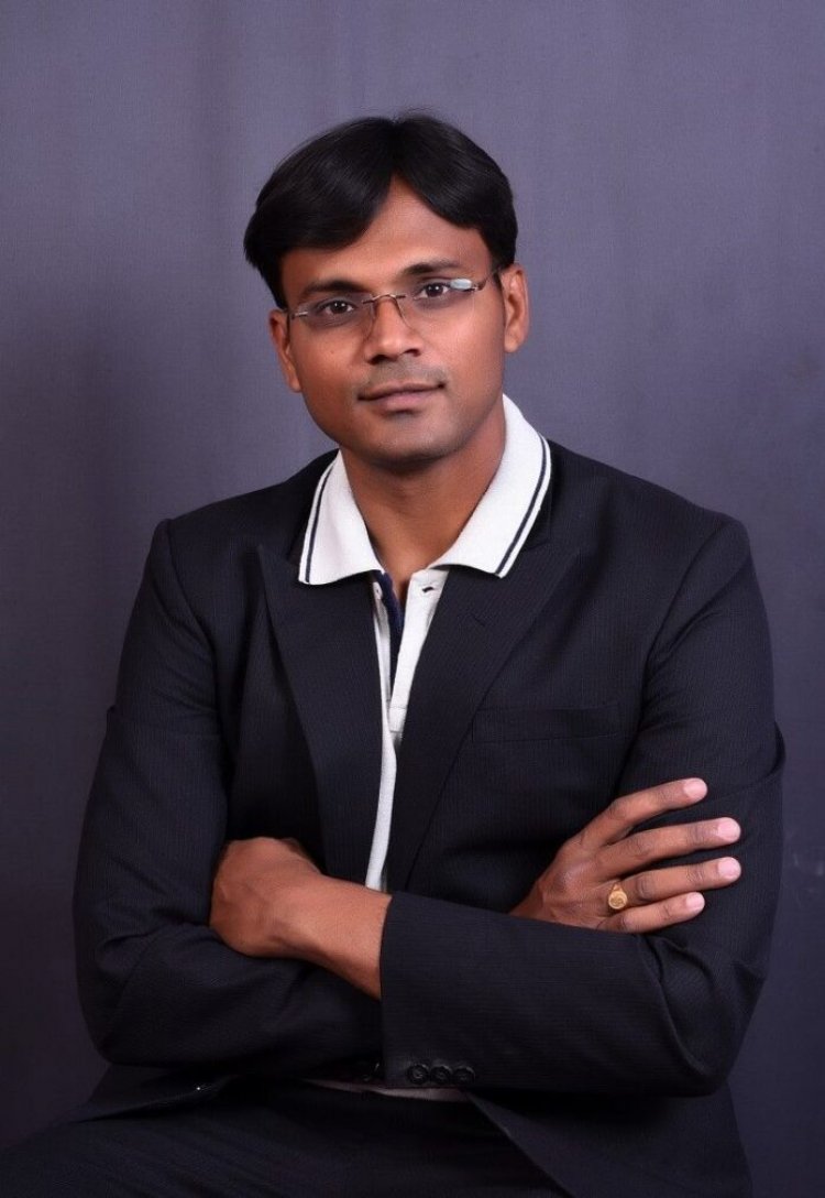 Vireesh Basavaraj, a sales and business development professional turned visionary educationist and a career coach helping thousands of people to monetize their passion through digital media.