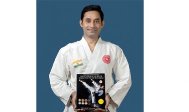 Author Pradeep Kumar Yadav conferred with the San Francisco Book Festival Award 2021.